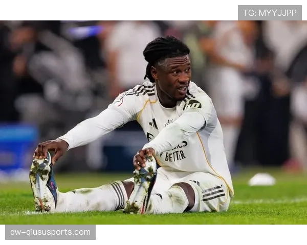 卡马文加改打边后卫，是战术适配还是浪费其中场全能价值？